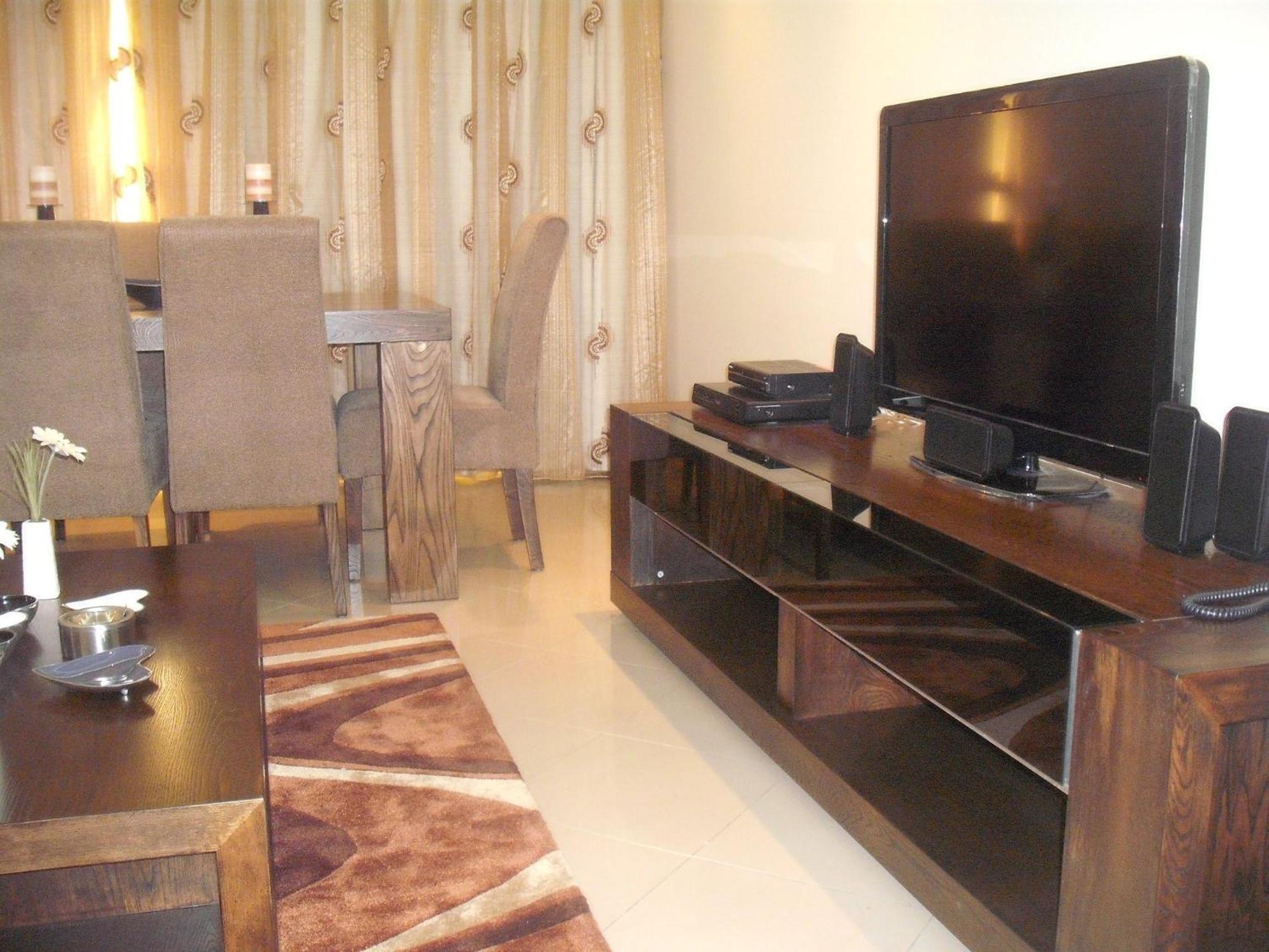 Abu Dhabi Plaza Hotel Apartments Buitenkant foto