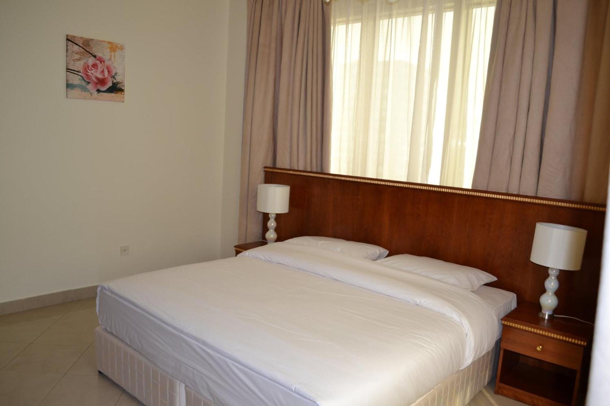 Abu Dhabi Plaza Hotel Apartments Buitenkant foto