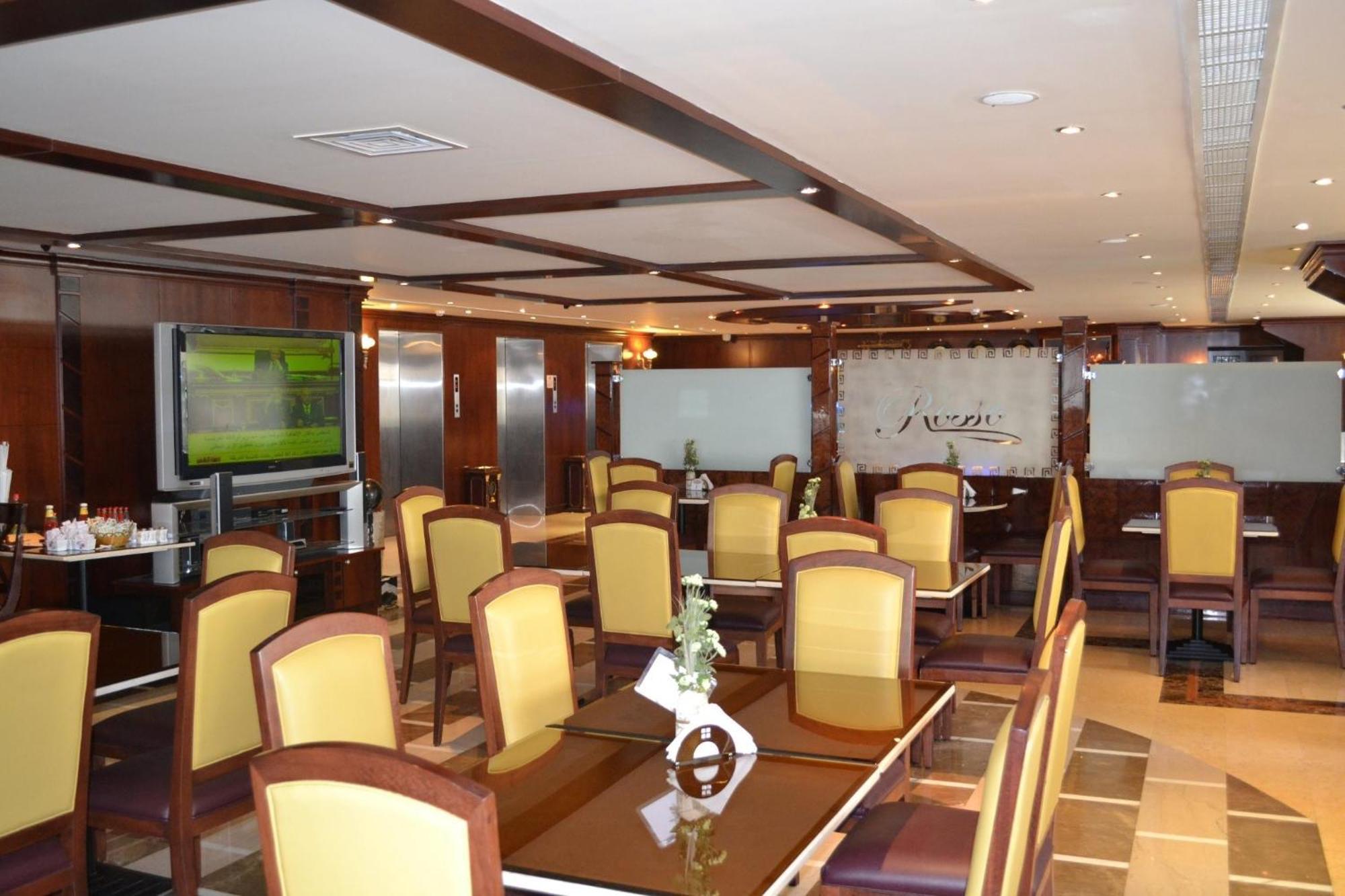 Abu Dhabi Plaza Hotel Apartments Buitenkant foto