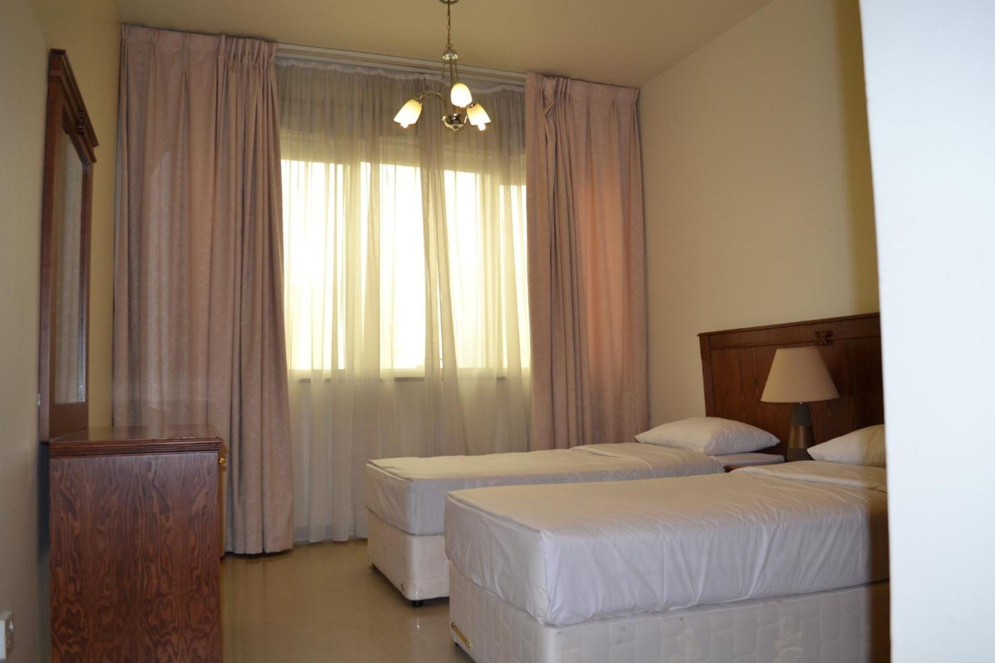 Abu Dhabi Plaza Hotel Apartments Buitenkant foto