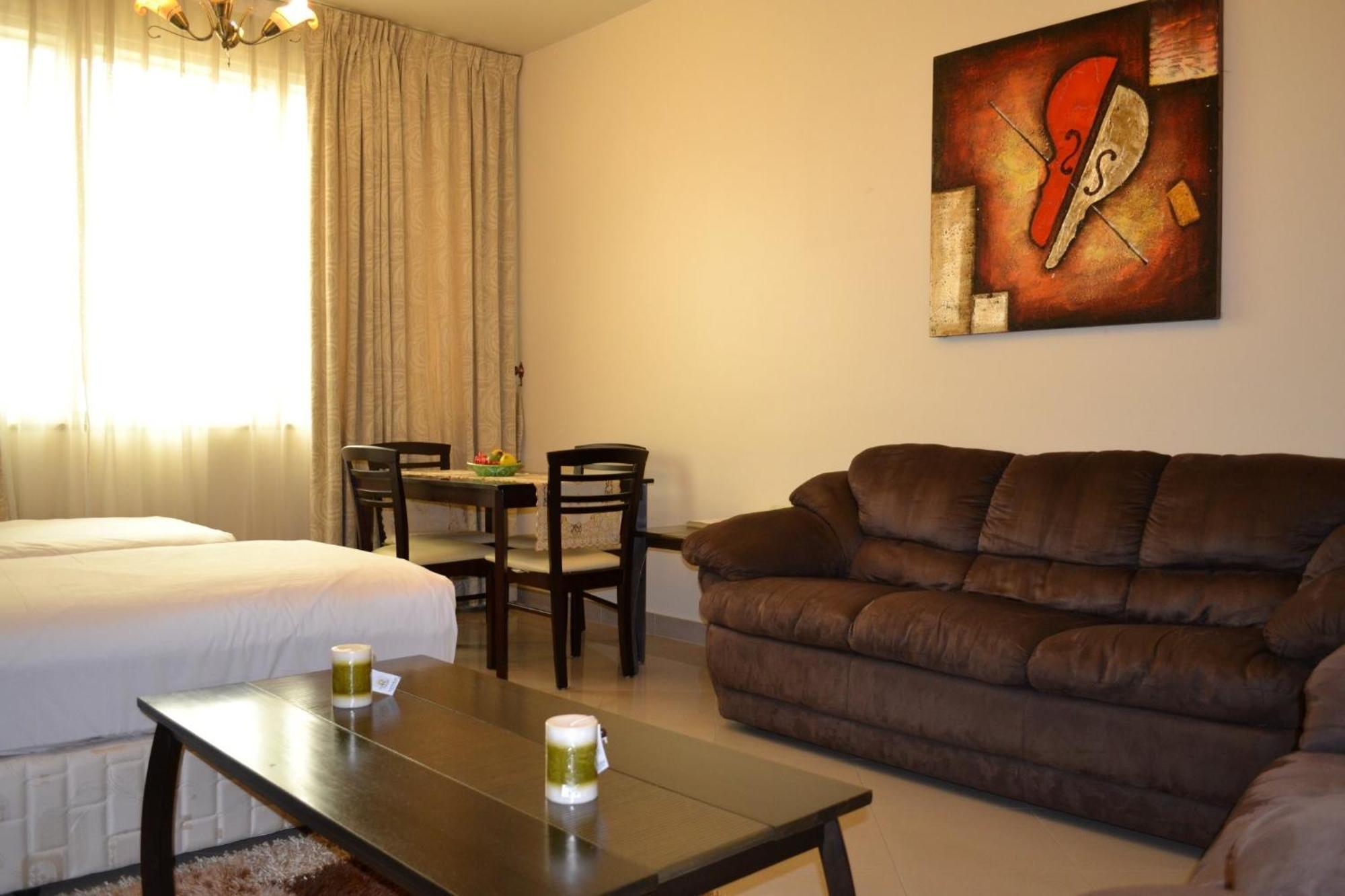 Abu Dhabi Plaza Hotel Apartments Buitenkant foto