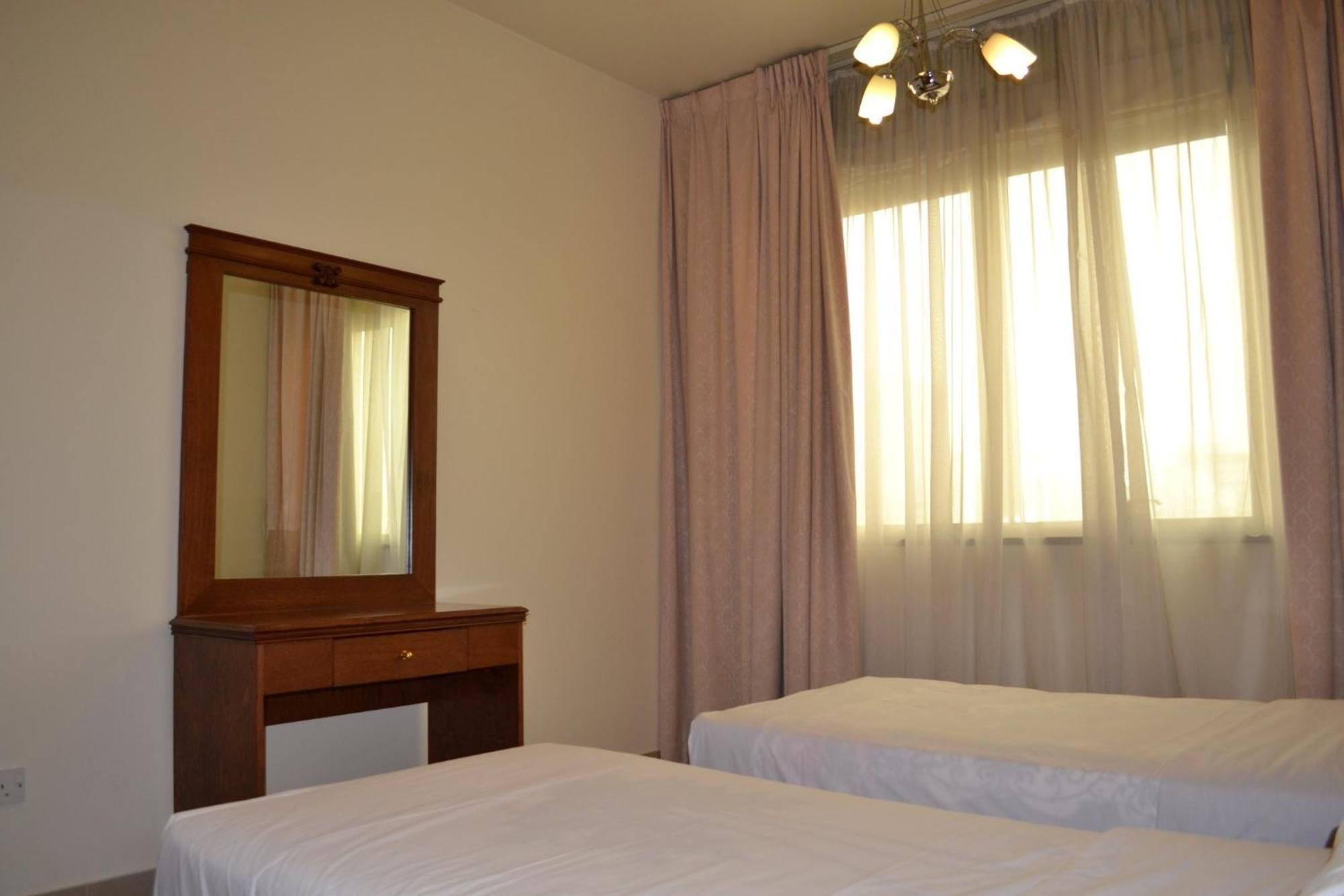 Abu Dhabi Plaza Hotel Apartments Buitenkant foto