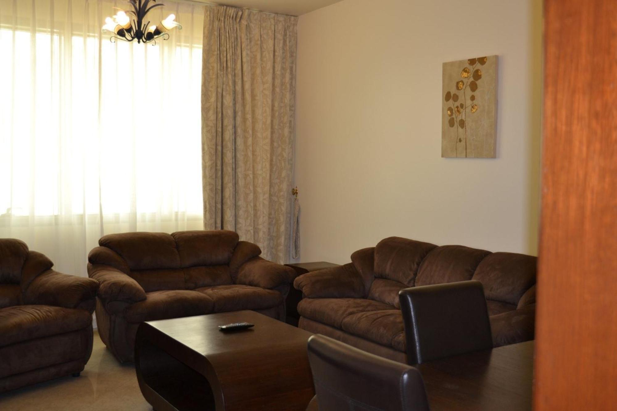 Abu Dhabi Plaza Hotel Apartments Buitenkant foto