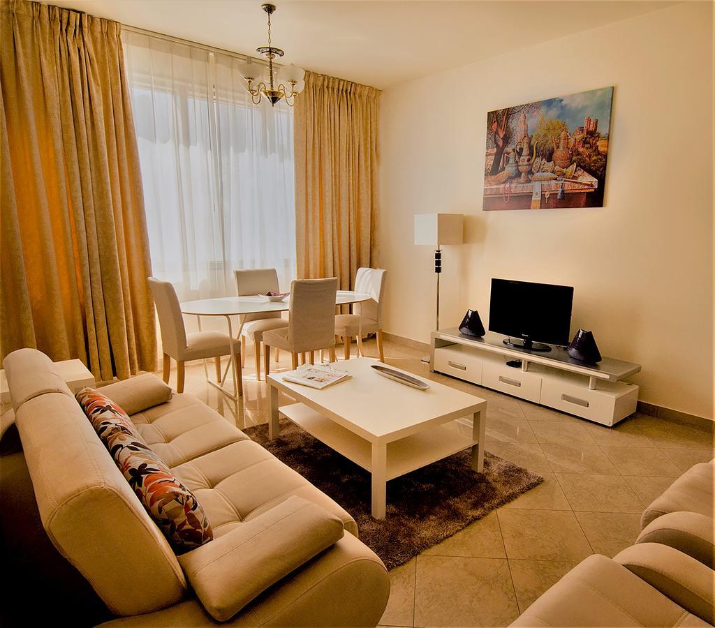 Abu Dhabi Plaza Hotel Apartments Buitenkant foto